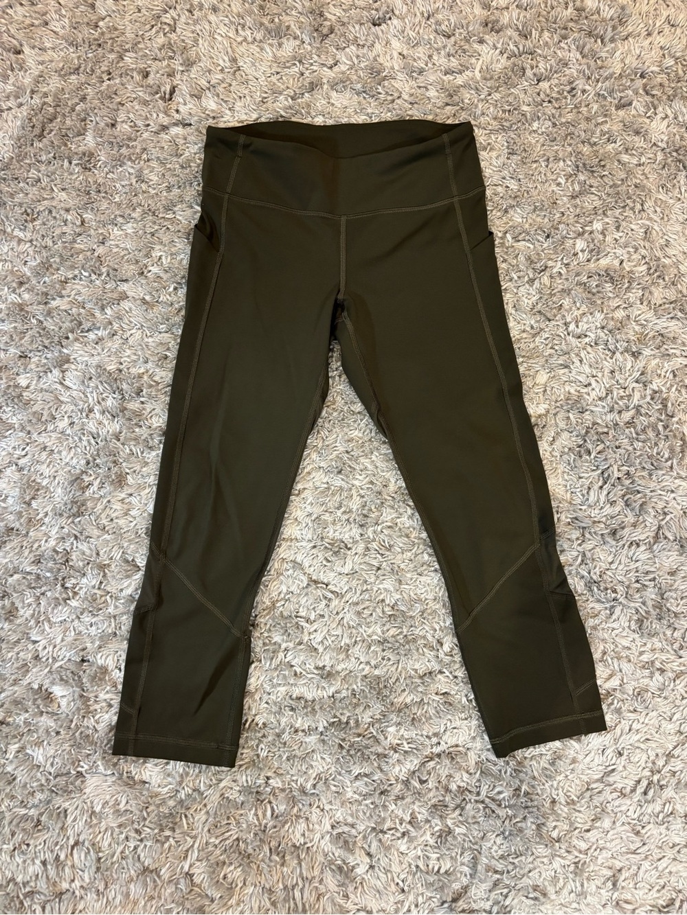 Lululemon Align Olive Green Cropped Leggings with pockets